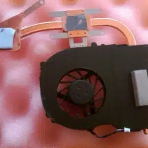 Ventilateur type 2 pour satellite P300 Attention vérifier le modèle par rapport à la photo