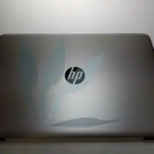 Capot supérieur écran argent neuf d'origine HP pour HP 17-X SERIES (uniquement pour modèles non tactiles)